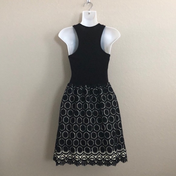 Weston wear crochet  dress - Picture 3 of 6